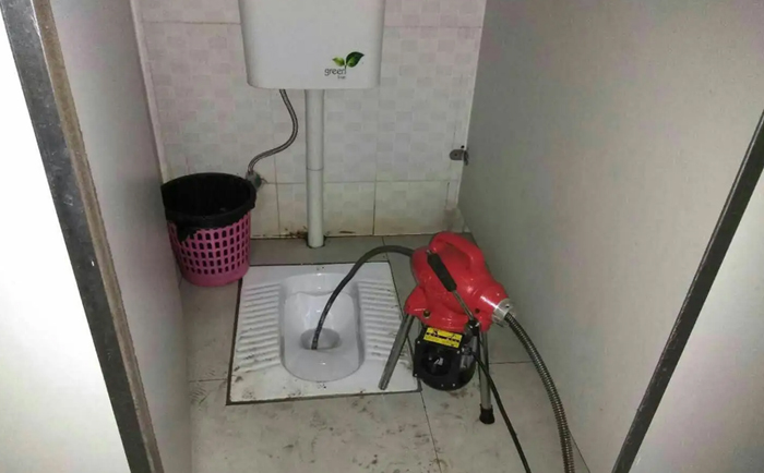 鹰手营子矿蹲便疏通