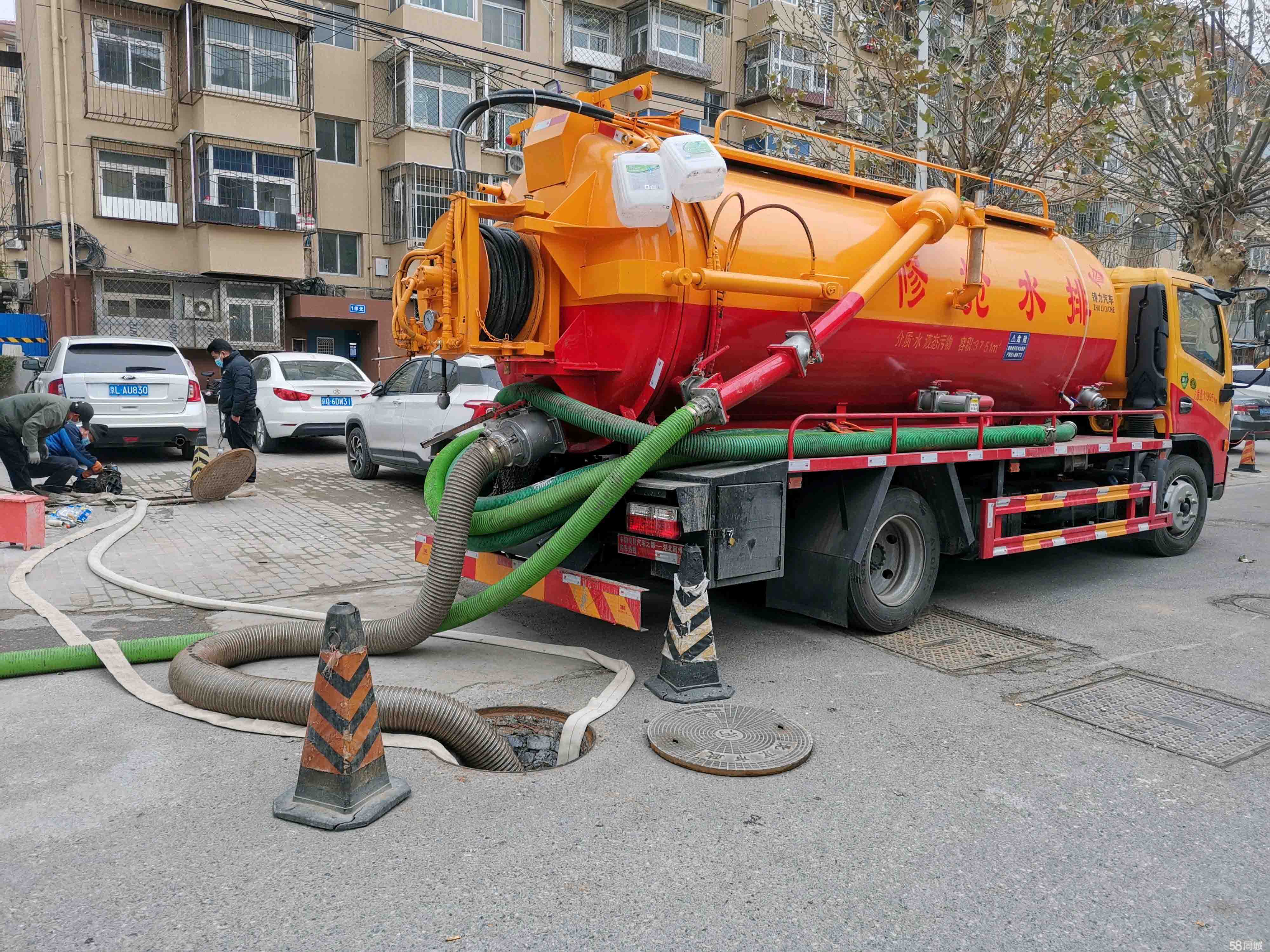 鹰手营子矿抽粪吸污